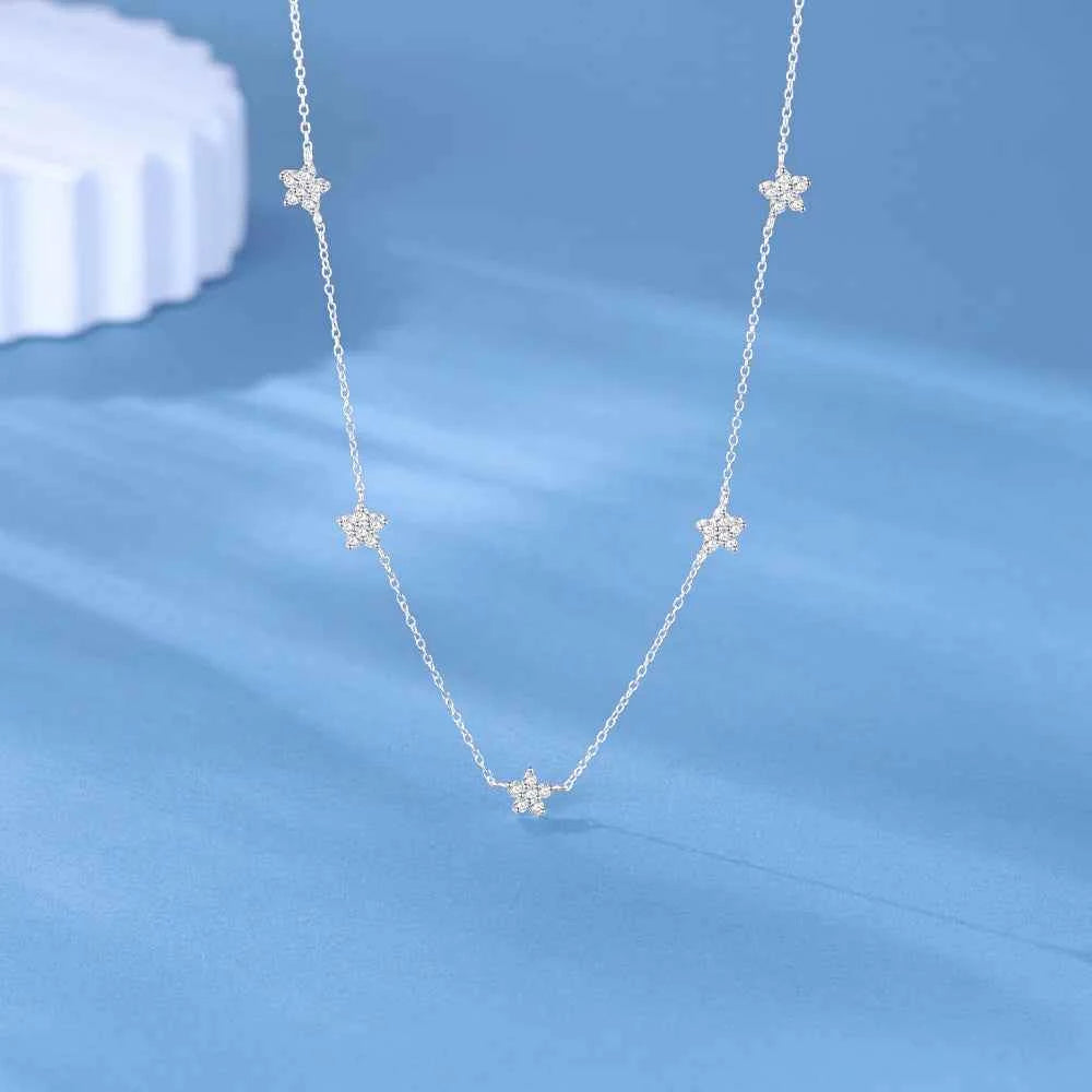 Short Necklace with Starry Beads and Choker Design