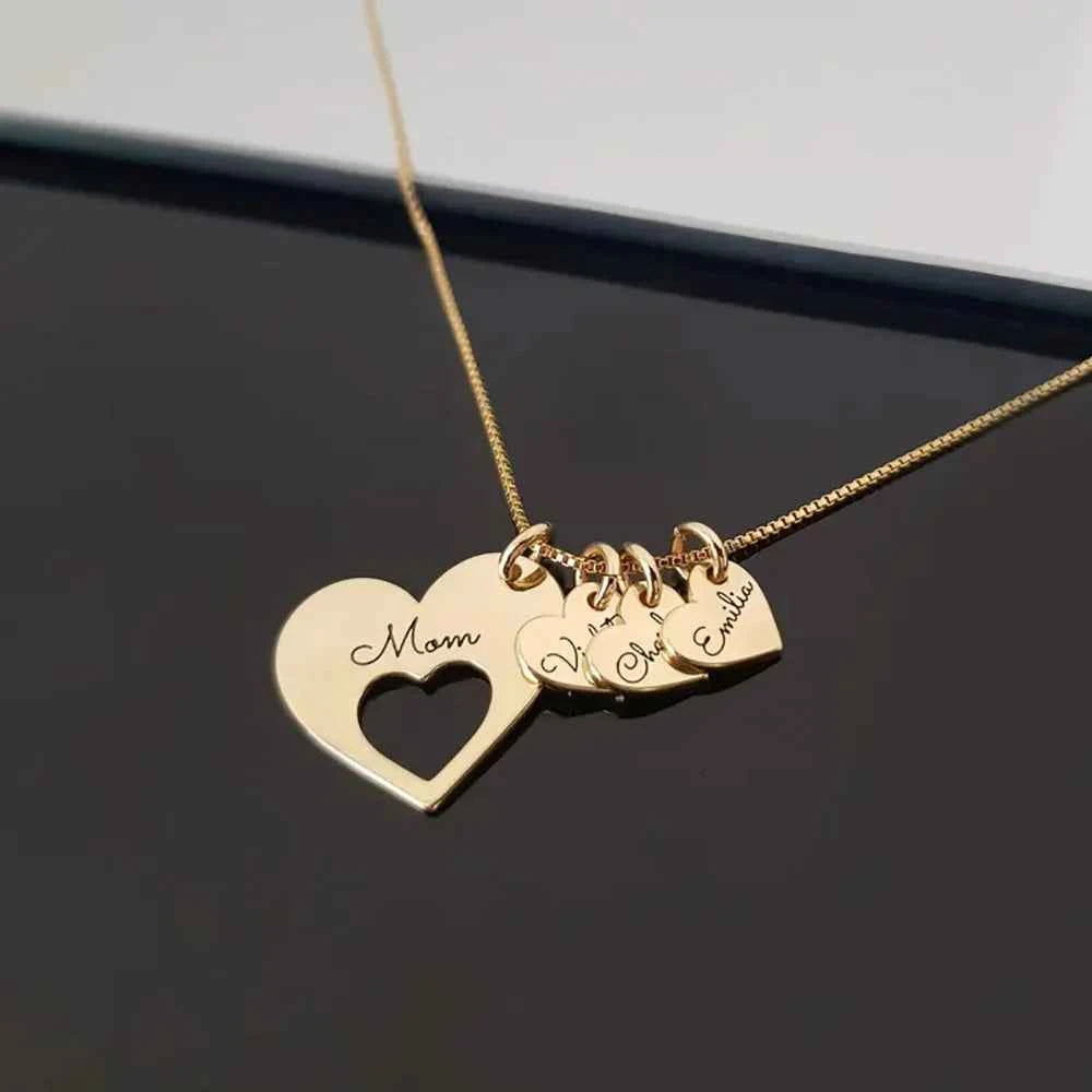 Personalized Hearts Necklace For Mom Engraved With Multiple Kids family Names