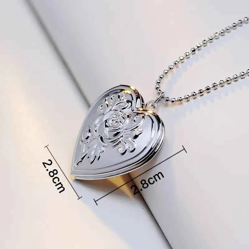 Heart Pendant Necklace with Vintage Rose Photo Box